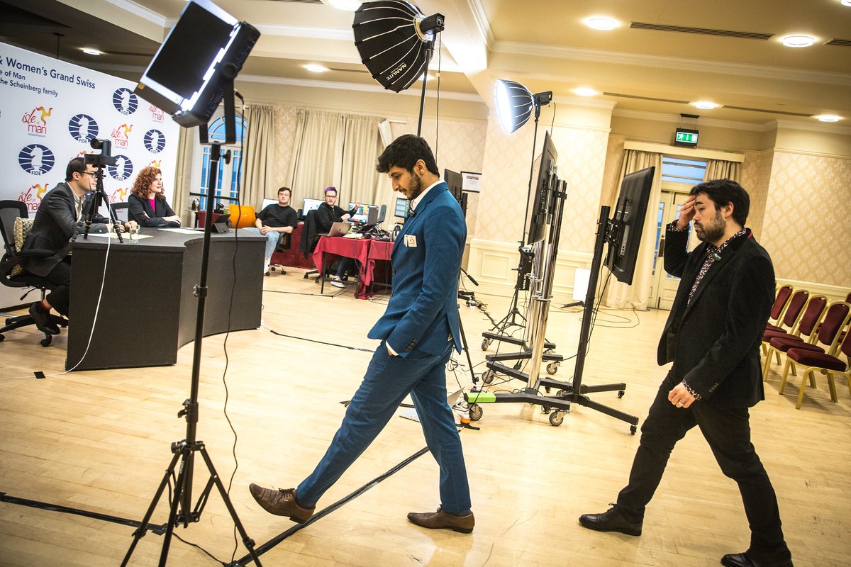FIDE_chess's tweet photo. Hikaru on Vidit : “Amongst the Indians, he is the player who is overlooked all the time because of Pragg, Arjun, Gukesh, Nihal. He gets lost amongst the others so it’s nice to see him shining for once.” 🌟
#FIDEGrandSwiss

📷 Anna Shtourman https://t.co/EhMluzMTha