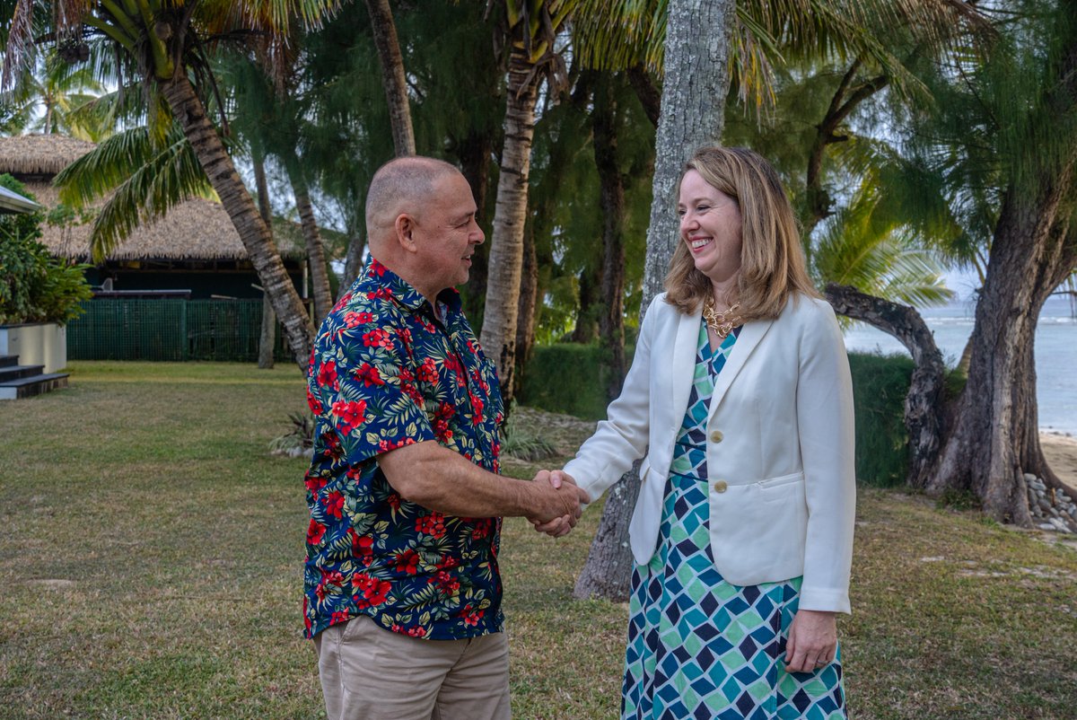 IOMchief's tweet photo. Excited to be here in the Cook Islands for the Pacific Island Forum Leaders Meeting.
Thank you Prime Minister @HonMarkBrownCI for the warm welcome to your wonderful nation ahead of #PIFLM52.
#Pacific2050
#DGPopeMeets https://t.co/PtHjcQQGY5