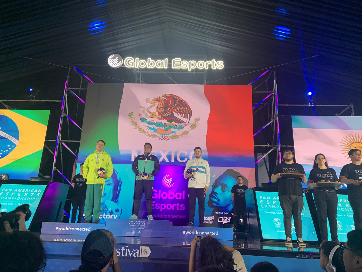 Entrega de la medalla de Bronce a nuestro representante <a href="/LautaroRaris/">BoJack Horseman</a>

#vamosargentina #JuegosPanamericanos2023