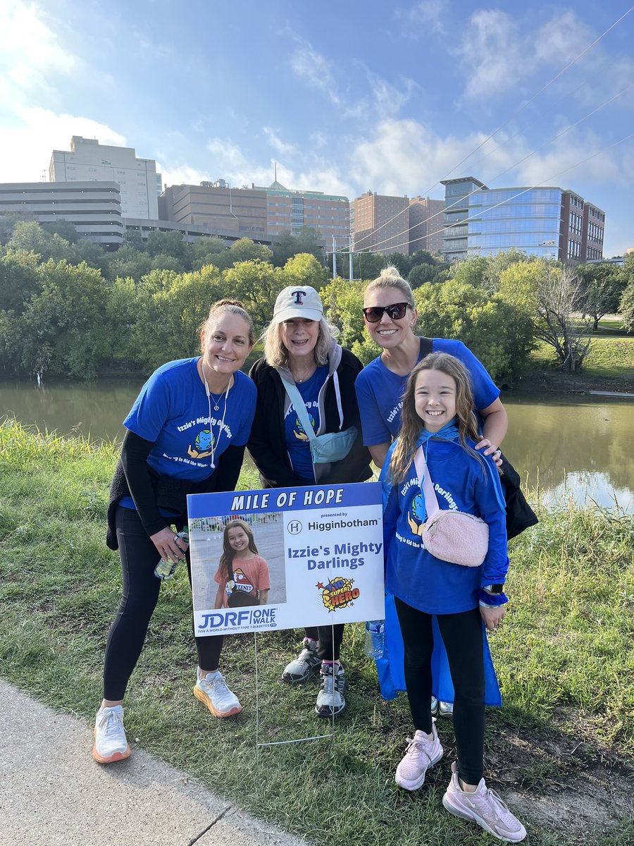 OCTFaught's tweet photo. What a beautiful & FUN Saturday at the JDRF One Walk!!! HaPPy to be a part of Izzieβs Mighty Darlings. π @OCTGuinane #OCT4U #schoolnurse #TypeOnederful https://t.co/JeUNrSwgoT