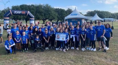OCTFaught's tweet photo. What a beautiful & FUN Saturday at the JDRF One Walk!!! HaPPy to be a part of Izzieβs Mighty Darlings. π @OCTGuinane #OCT4U #schoolnurse #TypeOnederful https://t.co/JeUNrSwgoT