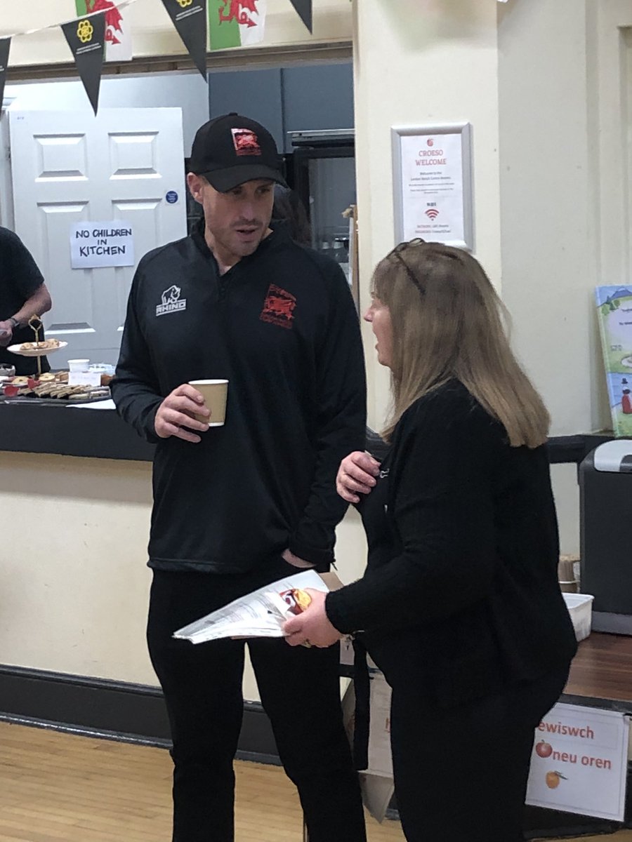 dragon_dewi's tweet photo. The word legend is overused but weโre lucky to have @CaiGriffiths here with @LondonWelshRFC.
Giving time today to support grassroots rugby, @LWMiniRFC and the wider Welsh speaking community in Llundain. Class. ๐๐๐๐ด๓ ง๓ ข๓ ท๓ ฌ๓ ณ๓ ฟ๐ด๓ ง๓ ข๓ ท๓ ฌ๓ ณ๓ ฟ๐ด๓ ง๓ ข๓ ท๓ ฌ๓ ณ๓ ฟ
@YGLlundain @LondonWelshCCLL #Halibalw https://t.co/TVq7G66Pif