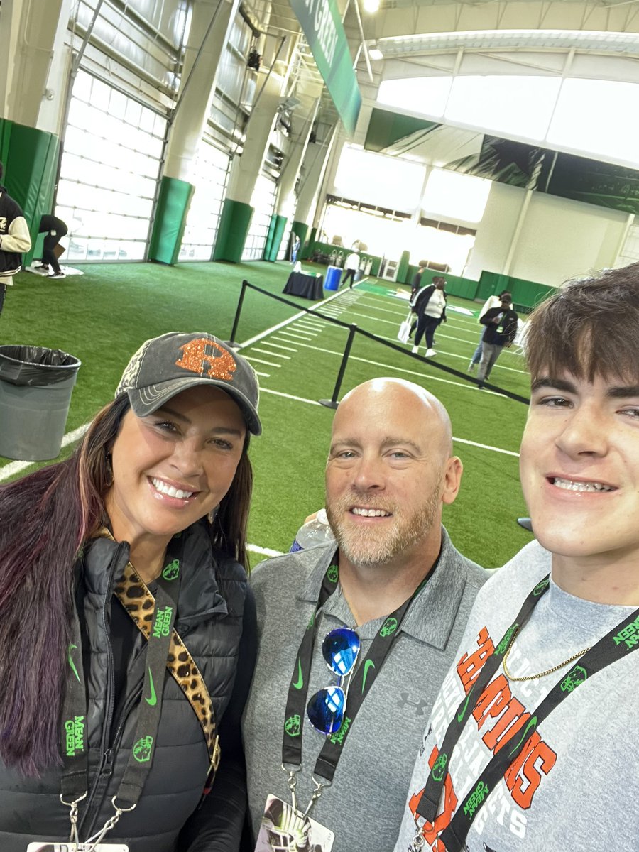 I enjoyed Jackson’s #GameDayInvite yesterday at @MeanGreenFB 💚🏈💪 I’m 5’9” and he is making me look small 😂🙃

#JFND #GMG #Classof2026