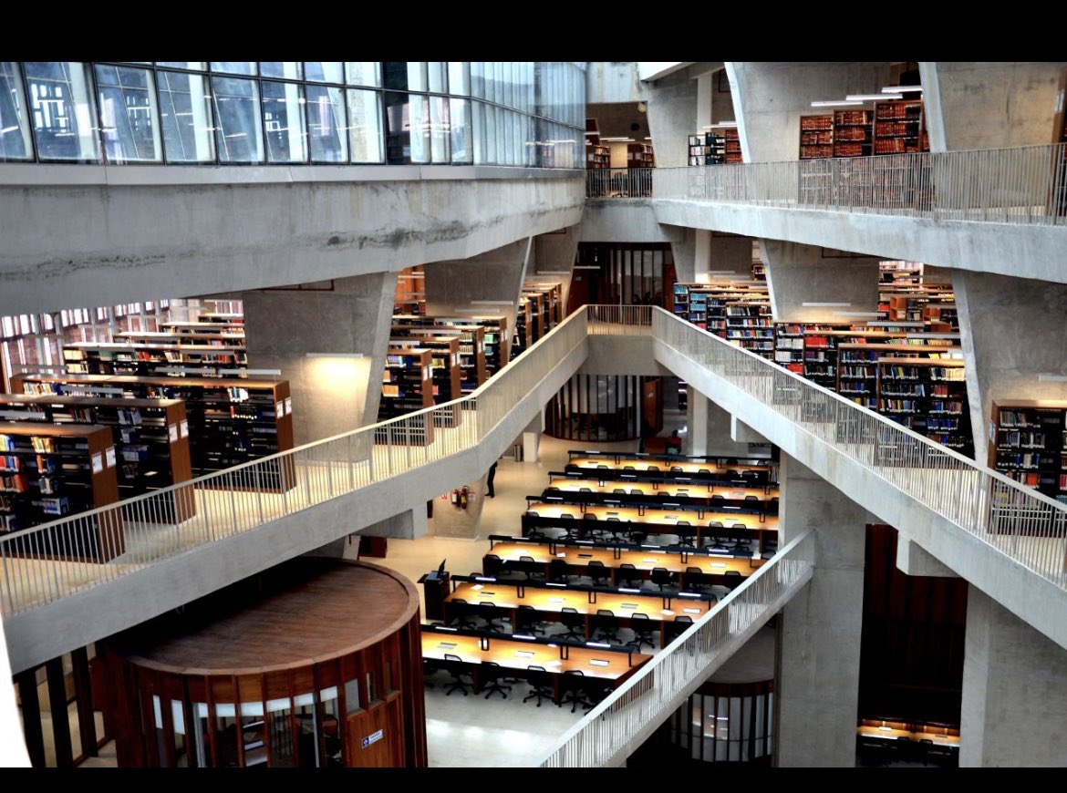 AdnanAliKhan555's tweet image. Nava Nalanda Central Library of Thapar Institute of Engineering & Technology , Patiala
Architecture of this library is renowned as one of the finest in the world.
#library #libraryarchitecture #libraryknowledge #books #education #worldrenowned