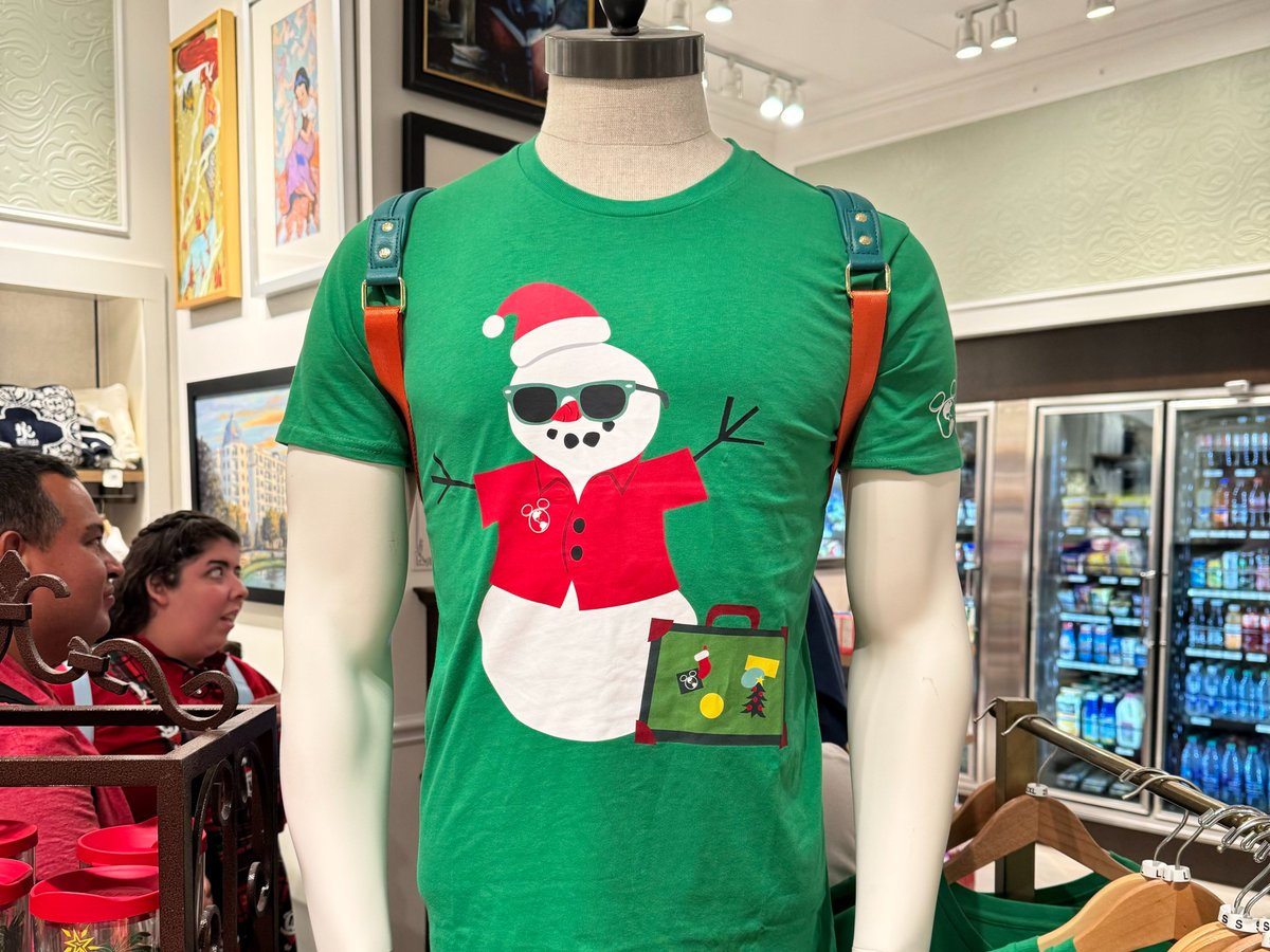 TheDVCShow's tweet photo. Discover the latest Disney Vacation Club exclusive holiday merchandise at Walt Disney World. Festive shirts, Tervis tumblers, and ornaments await DVC members!

https://t.co/a11AH4HbKJ

#disneyvacationclub #disneyworld #disneyparks #dvc #dvcmembers #disney https://t.co/ipiaH8dzob