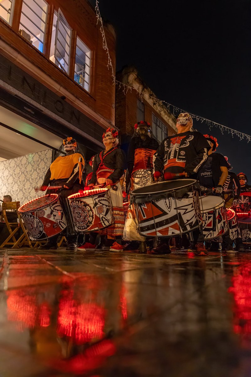 Prescot Town day of the dead 💀 parade with @BatalaMersey 🥁🥁🥁
#picturingprescot #drummers #streetperformers #prescot #knowsley #DayoftheDead #drumming 
<a href="/loveprescot/">Love Prescot</a> <a href="/cultureKnowsley/">Culture Knowsley</a> <a href="/PrescotTown/">Prescot Town Centre</a> @PINIONbistro <a href="/EdenPrescot/">Eden Bar & Garden Prescot</a>