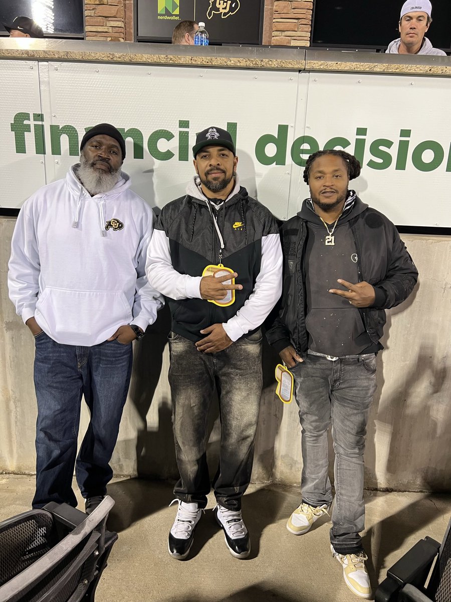 BoScaife80's tweet photo. 3 Kings!!! #DenversOwn @thereal_lendale #DanielGraham #WeOn https://t.co/hHKoMP3vdJ