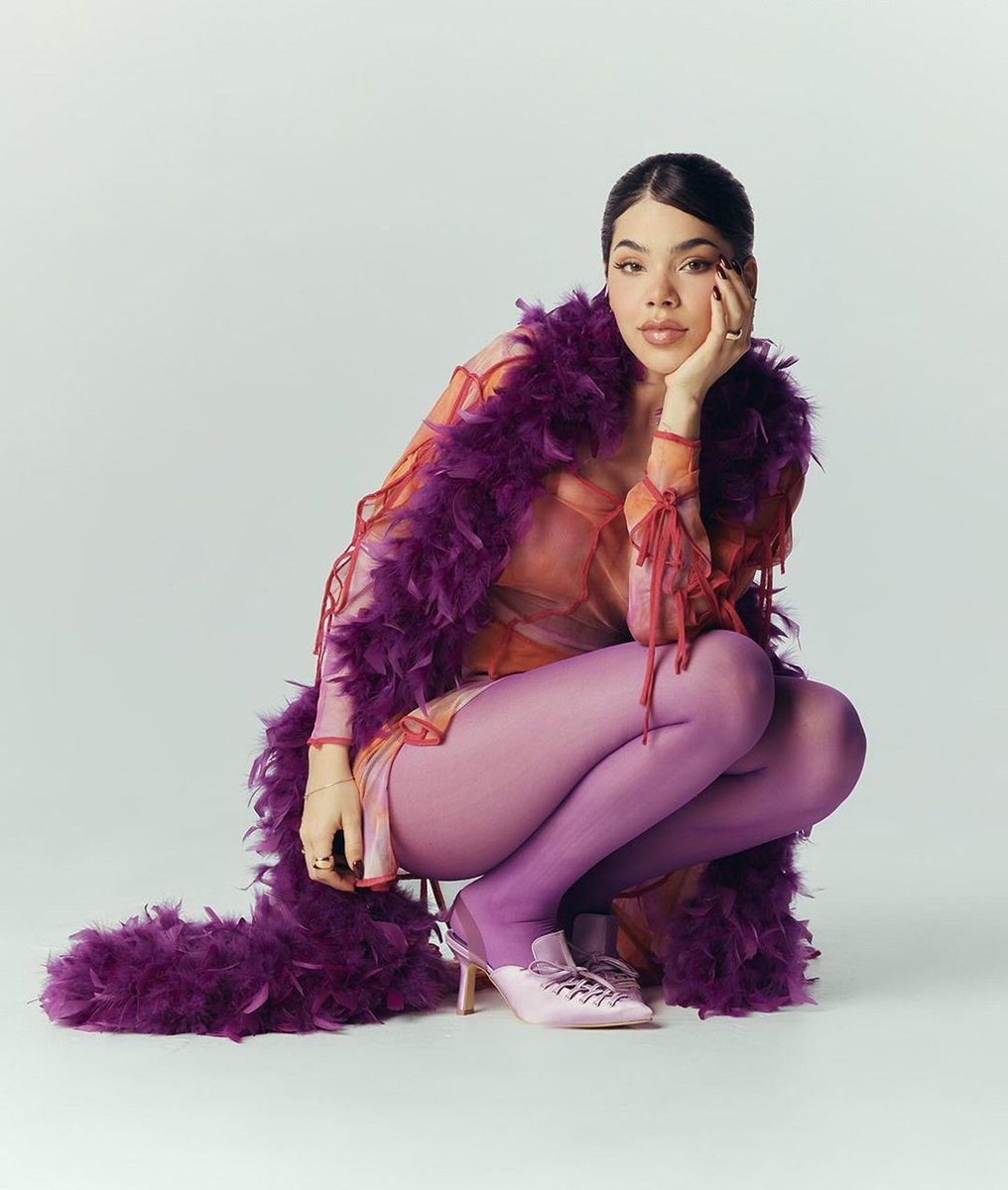 KeniaOsTweets's tweet photo. .@KeniaOS hace historia y se convierte en la primer artista en ganar por 2 años consecutivos la categoría “Mejor Artista Norte” en los MTV Europe Music Awards. https://t.co/QvqgawCKQq