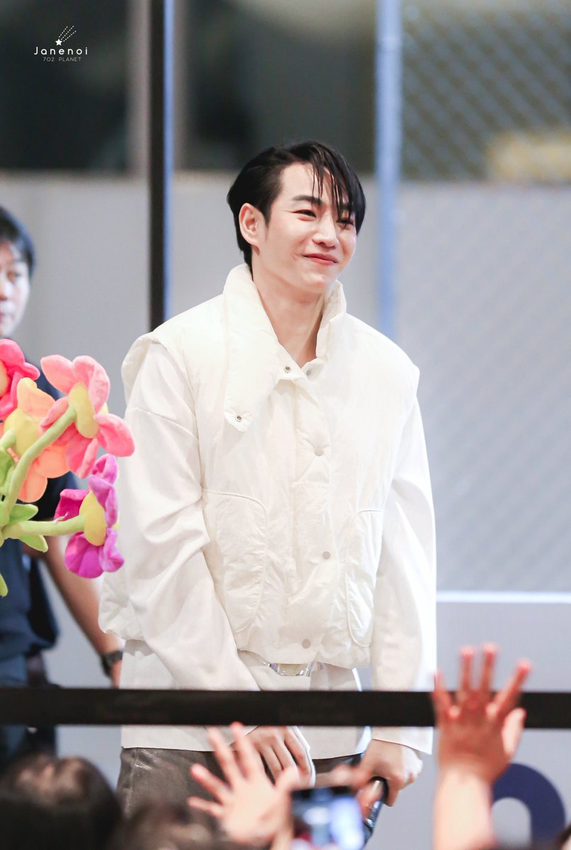 Janenoiiii's tweet photo. พิคกี้อีสแฮปปี้ อุ๊ปุ๊ฉุดๆ 2 วันมานี้ยิ้มแบบดอกไม้บานในหัวใจ ยิ้มออกหน้าออกตา เห็นเฮียมีความสุขนุชก็มีความสุขมากๆเล้ย ⌵̈⃝

@peckpalit
#เป๊กผลิตโชค
#PeckPaLitchoke
#เป๊กอ๊อฟไอซ์คอนเสิร์ต_Day2
#PeckAofIceInFriendnityConcert
#palitgallery
#snapbyJN https://t.co/vZ6SsNwfEW