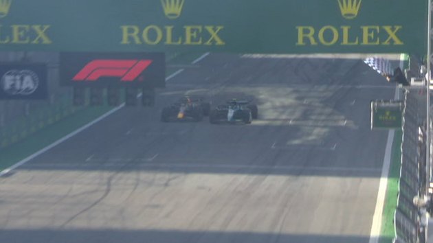 Alonso 🆚 Perez

It was this close on the line 🤯

#F1 #BrazilGP