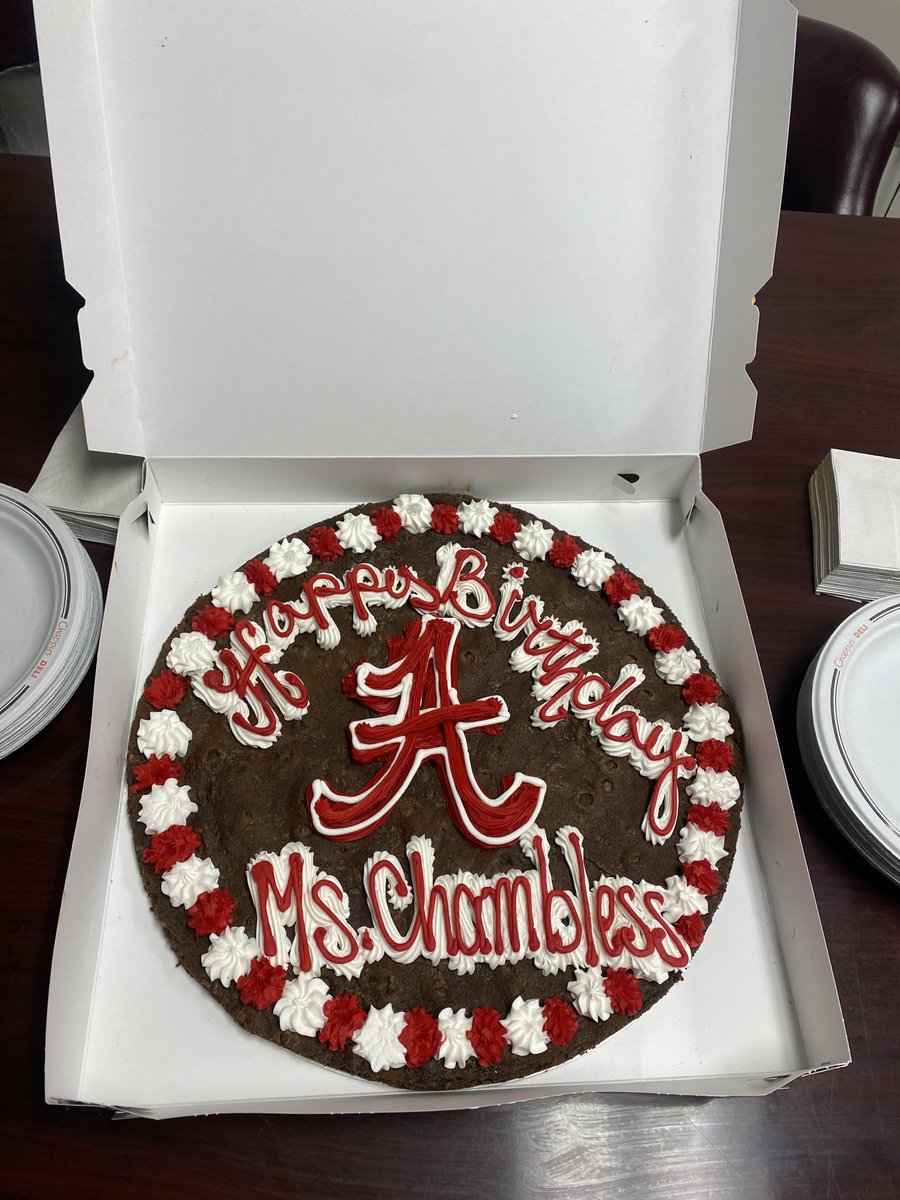 HGESchool's tweet photo. Happy Birthday to our Amazing Assistant Principal Ms. Chambless. #TheresMoreWithMPS #TeamingUpForExcellence #Operation73 @QuantinaSides @MPSAL https://t.co/8qUmNEMrmh