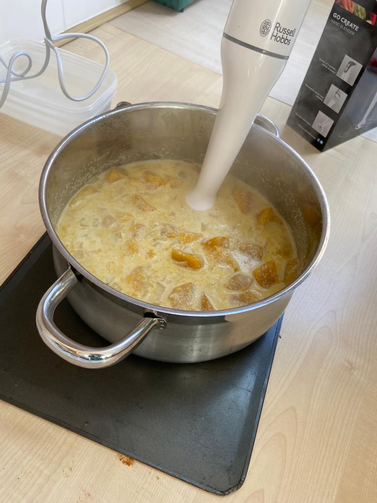 StPetersFarnham's tweet image. Harvested from school garden,prepped and eaten! Delicious!  @RHSSchools @Artsmarkaward @SOLDoutdoors #growyourown #creativecurriculum #goodfood #handsonlearning