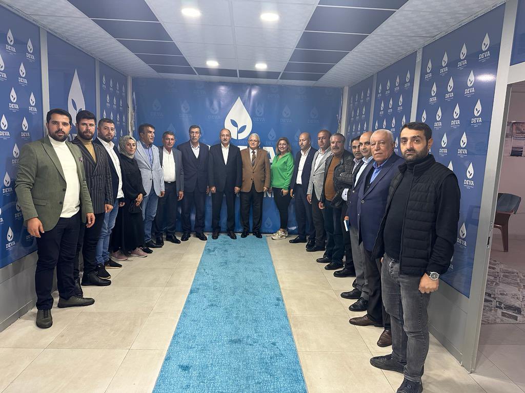 Bugün DEVA PARTİSİ Muş İl Başkanlığı’nda Kerem Altun beyle beraber teşkilatımızın çalışmalarını değerlendirdik.    İlgileri ve özverili çalışmalarından dolayı değerli hemşehrilerime çok teşekkür ederim.