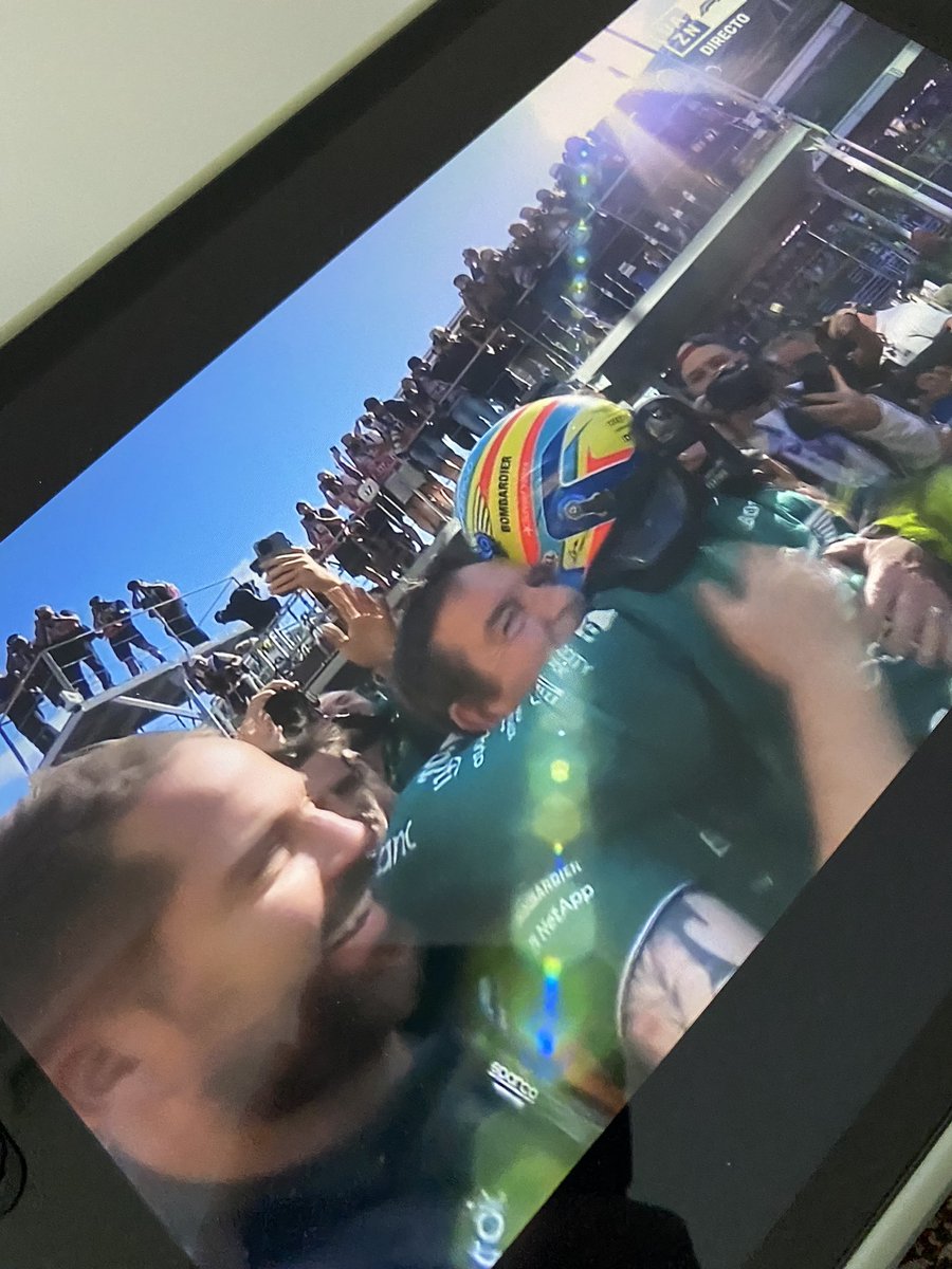 Bitacora_Motor's tweet image. DIOS MÍO DE MI VIDA LA DE SALTOS QUE HE DADO EN EL SOFÁ, DON FERNANDO ALONSO DÍAZ DE VIVAR 🐐, GOAT DE ENTRE TODOS LOS PILOTOS, GRACIAS POR DARNOS ESTA PEDAZO DE CARRERA, MIS RESPETOS POR CHECO TAMBIÉN, HA SIDO VER MAGIA ANTE MIS OJOS EN INTERLAGOS ✨

#F1 #GPBrasil #MagicAlonso