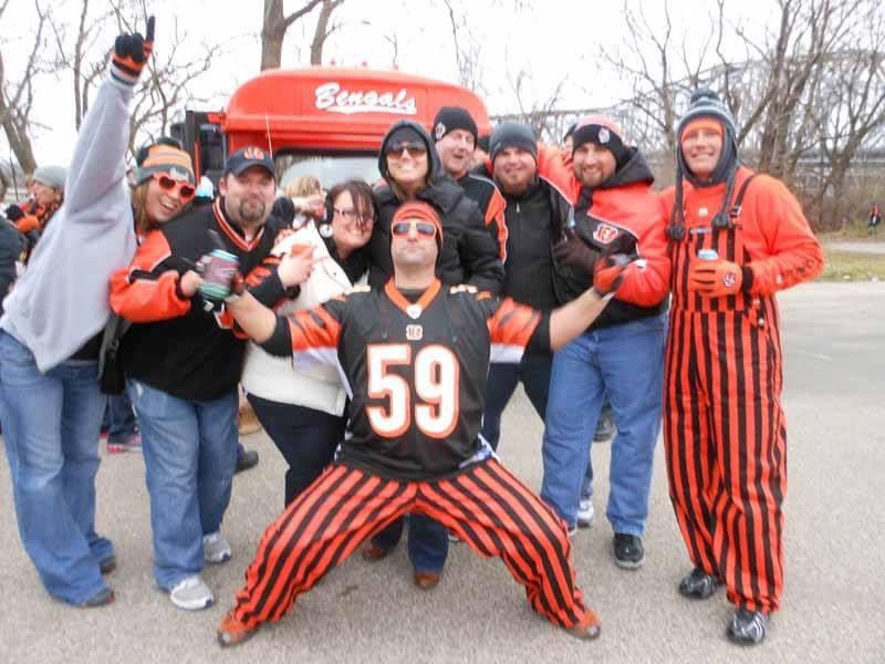 F_NChicken's tweet photo. Time to ORDER your PRE-game #tailgating or #homegating food for @Bengals #Sundaynightfootbal at @Paycor_Stadium vs @BuffaloBills 
513-451-3000 or online https://t.co/Hndt6eHFdf https://t.co/AAR8h4krwq