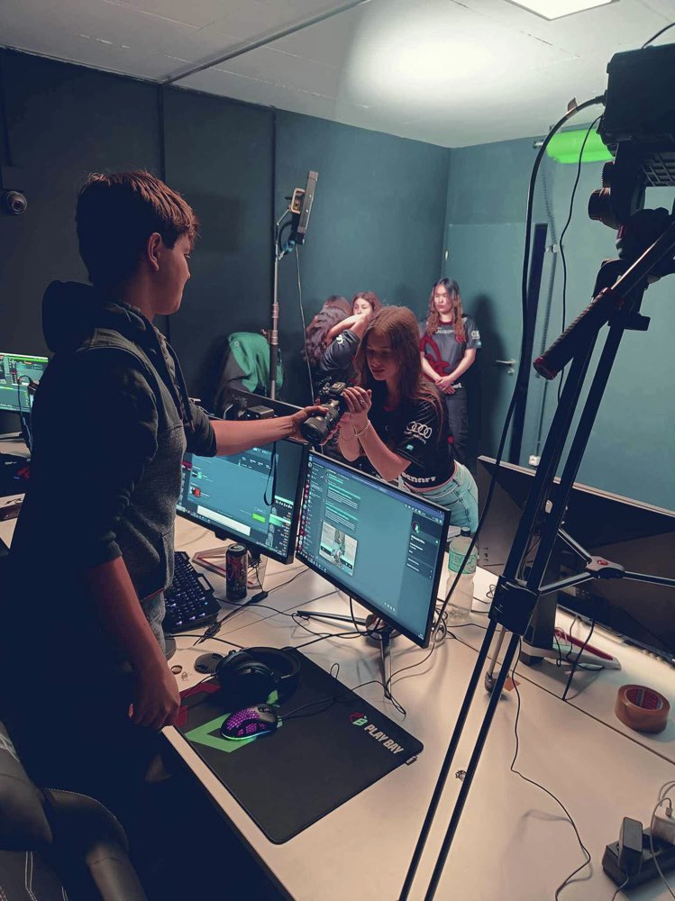 Tak for den mega hyggelige tur piger🫶🏼

<a href="/MichelleDewiii/">dewi</a> 
<a href="/MylleCS2/">Céline Rosenlund</a> 
@Kasskassxdd 
<a href="/V_RaVn/">RaVn</a> 

🅰️🅰️🅱️