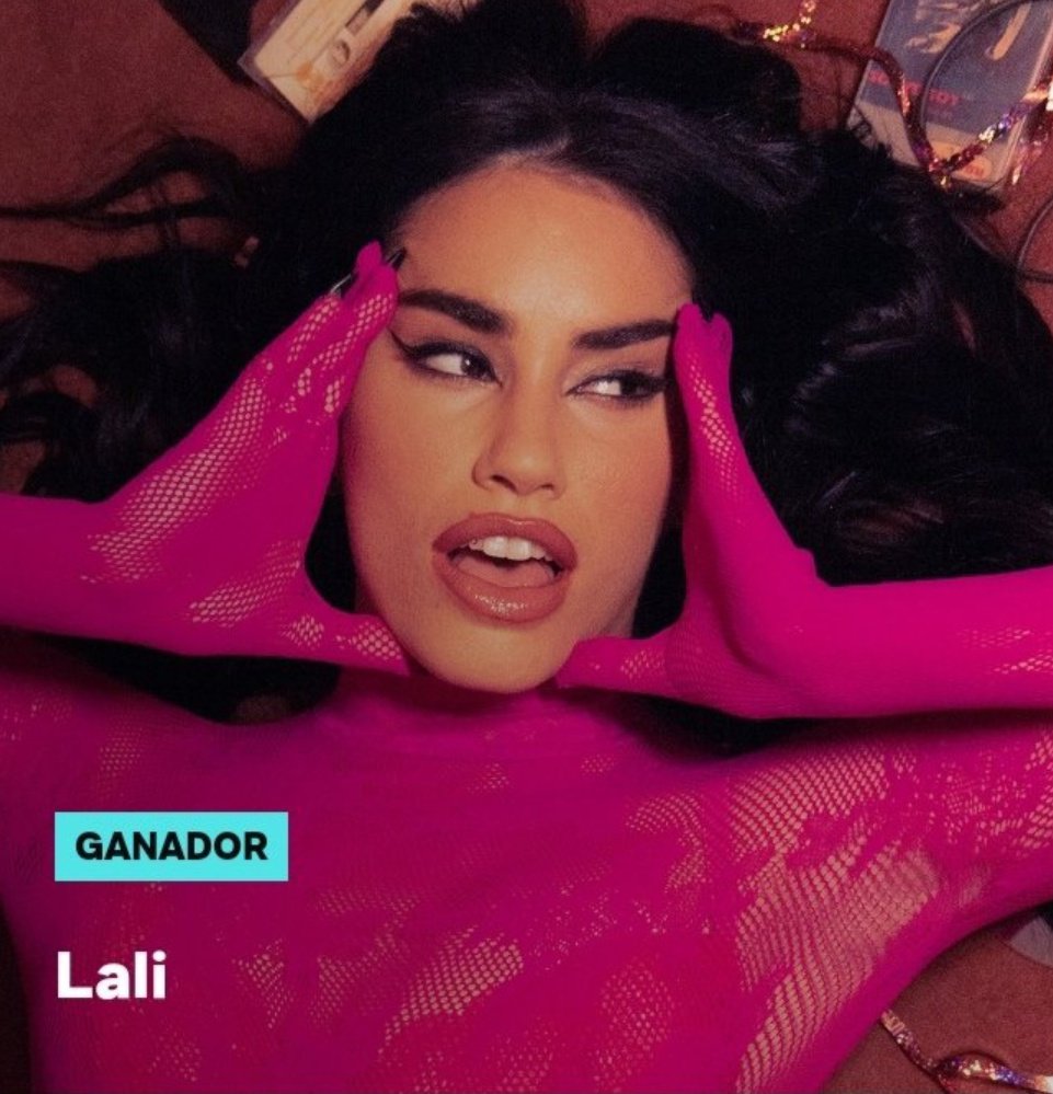 FandomAguerrid's tweet photo. Lali acaba de ganar su 6to #MtvEma felicidades reina del pop Argentino. https://t.co/JCcXyFxiFY