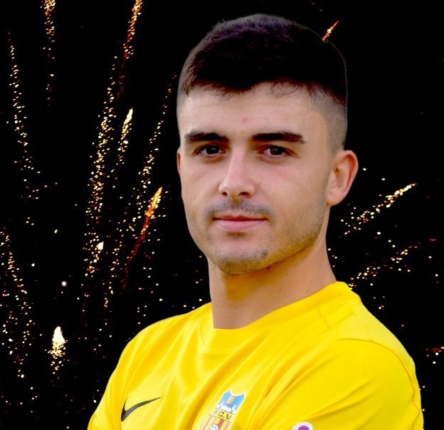 el3devuit's tweet photo. ⚽ESPORTS. Martí de Castro i Gerard Ramon, dos jugadors forjats a la base de l'Atlètic Vilafranca, marquen els dos gols de la victòria del FC Vilafranca davant la Pobla de Mafumet (2-0). https://t.co/4DDS4JXBAu