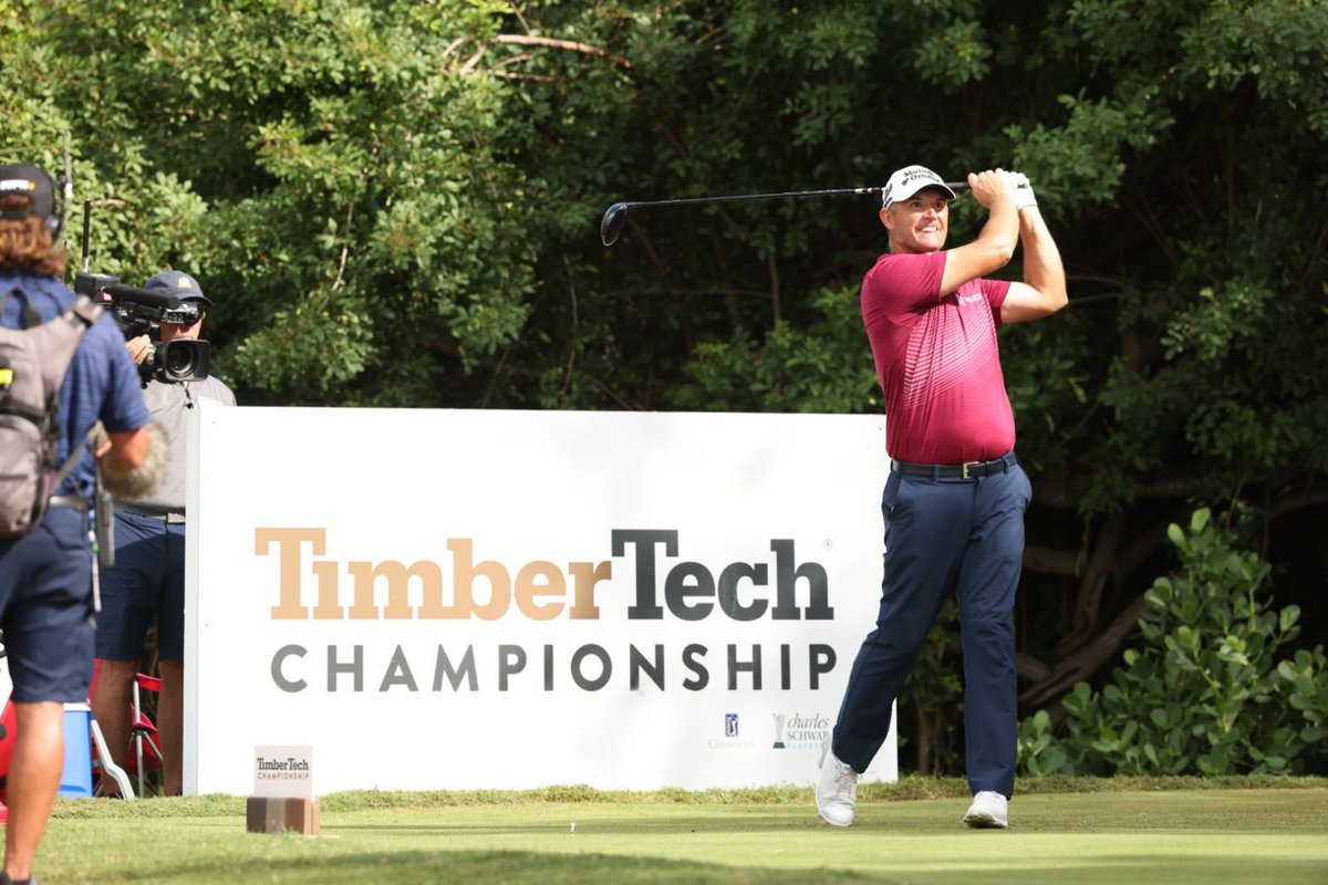 JamesHardieInv's tweet image. .@padraigharrington is on fire 🔥🔥🔥

7 under thru 16