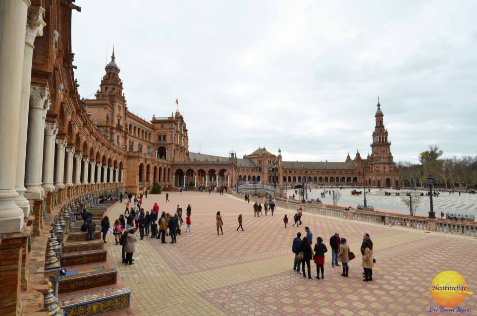 Savvyproblogger's tweet photo. Plaza de Espana Seville (Spanish Square)

Read more 👉 https://t.co/zMhWrs1nYP

#ArtDeco #GreatExamples #Travel #MariaLuisaPark #PlazaDeEspana #Seville #Spain #travel https://t.co/DvlsAUv694