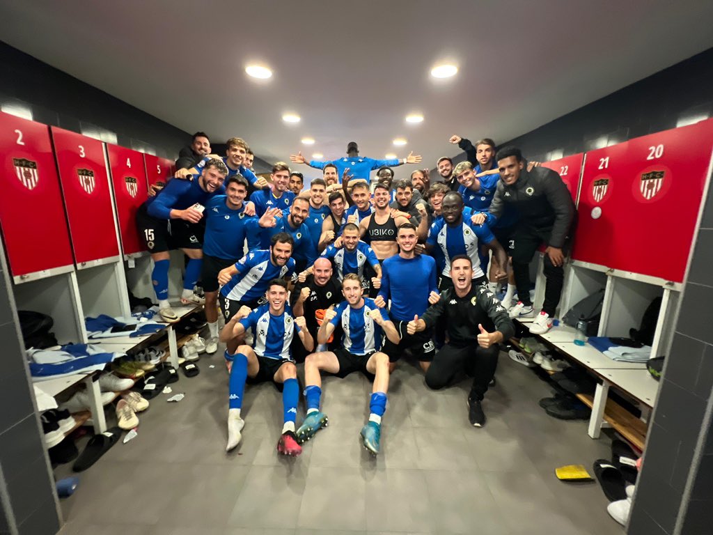 cfhercules's tweet photo. Con estos locos hasta el final 💪🏻💙🤍 https://t.co/z8viQQlIru
