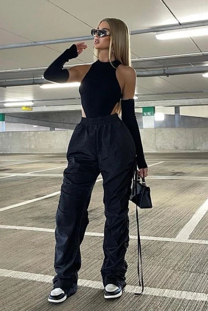 NalediMOfficial's tweet photo. Go to Pinterest and search:
“outfit”
“celebrity”
“quote”
“aesthetic”

quote this with the first pic that appears that’s your vibe. https://t.co/hQ6rRwLG0b