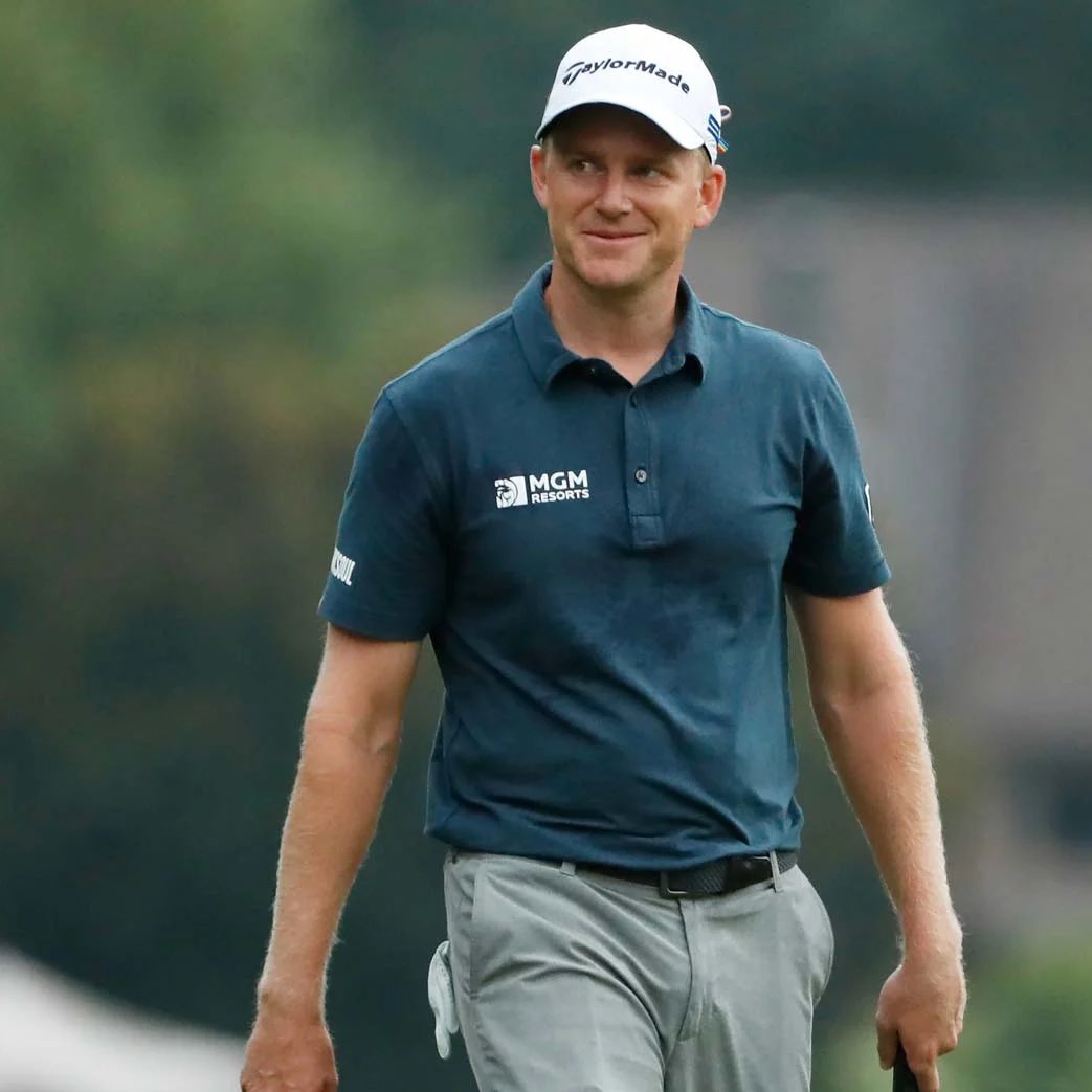 jamierkennedy's tweet photo. Adam Long just completed four days of a @PGATOUR event… without missing a single fairway.

56 of 56 in the short grass. 

Wild. https://t.co/PekA73wZ1j