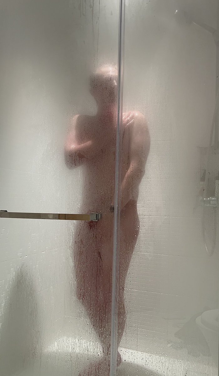 thestevensmythe's tweet photo. I hate showering alone. 

Full video available. https://t.co/Dy1vhMPdhn