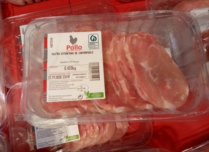 davidrodp13's tweet photo. Hola @eroskiconsumer podríais decirme si en algún @EROSKI de Madrid o alrededores puedo encontrar este tipo de filetes de pollo extrafinos de contramuslos? Gracias. https://t.co/zsFxFiVg9r