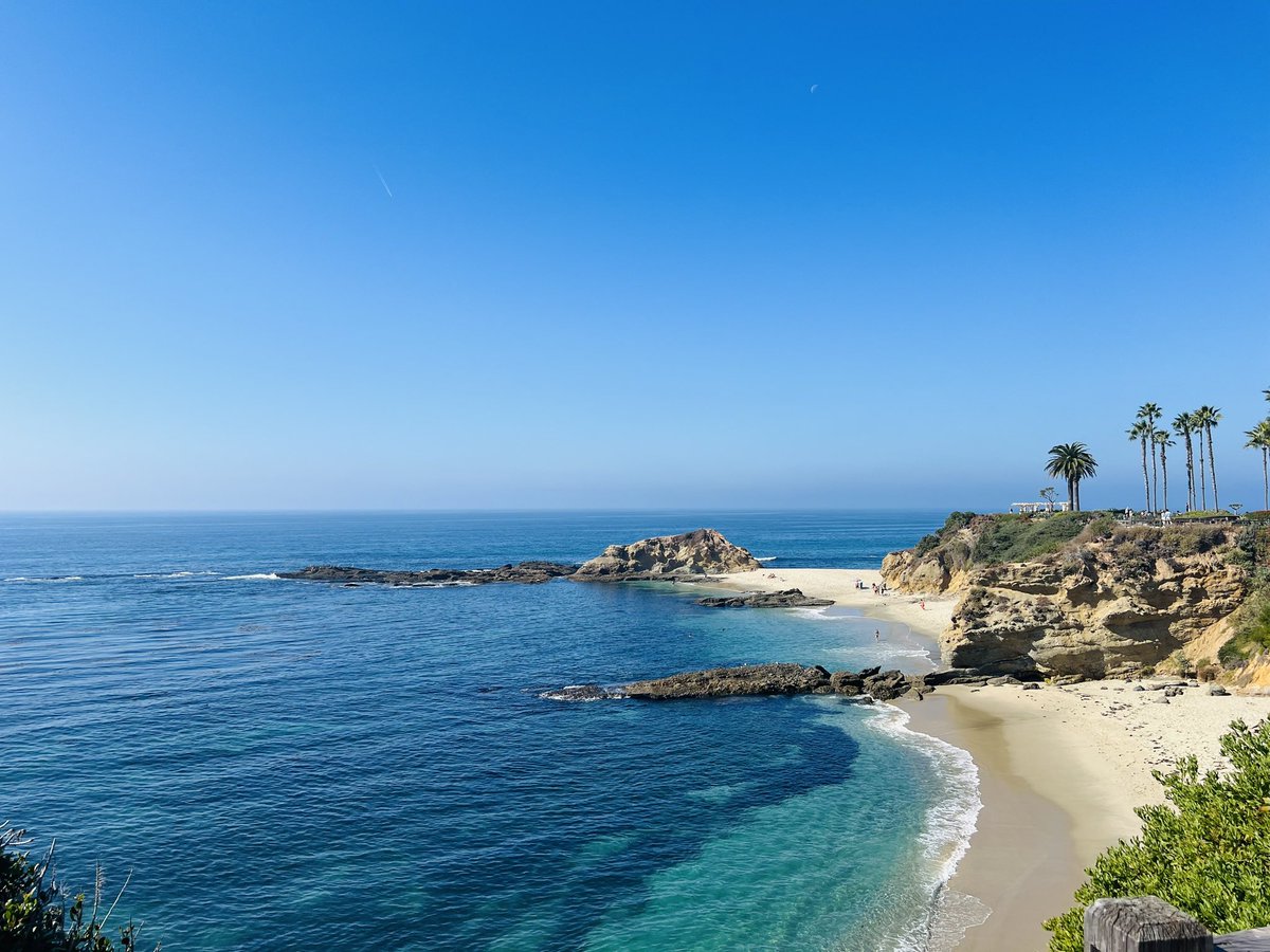 After a long and tiring week, I finally got some time to relax with the family. I just discovered this little beach. The water is super clear, and full of marine life, including very friendly harbor seals. How is your Sunday?
