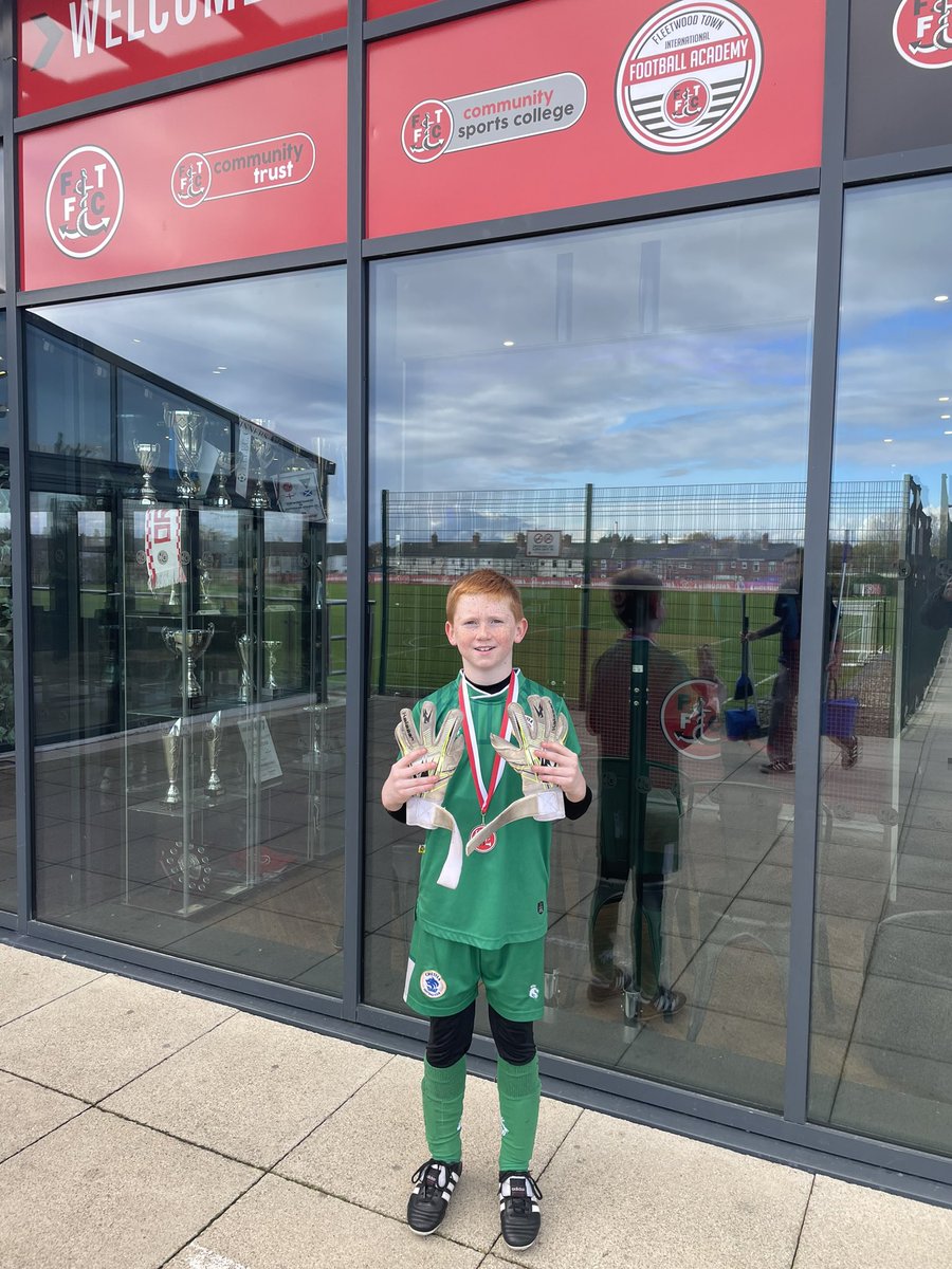 Cage tournament for <a href="/CFCYouthAcademy/">Chester FC Academy</a> at <a href="/academyftfc/">Fleetwood Town Academy</a> with <a href="/pnefc/">Preston North End FC</a> and <a href="/OfficialBWFC/">Bolton Wanderers</a>. 
Very busy goalmouth on a small pitch. Some rule twists adding to the thinking. Really enjoyable morning of fast paced football <a href="/Kaliaaer/">Kaliaaer</a> <a href="/mrsdavies04/">victoria Davies</a>