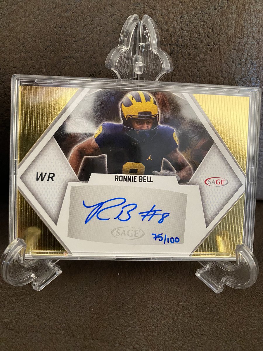 Jeremy Patterson (@jeremyp1006) on Twitter photo Got two excited kids when they pulled this out of a pack this morning. <a href="/Ronnieb_8/">Ronnie Bell</a> #GoBlue Got two excited kids when they pulled this out of a pack this morning. <a href="/Ronnieb_8/">Ronnie Bell</a> #GoBlue