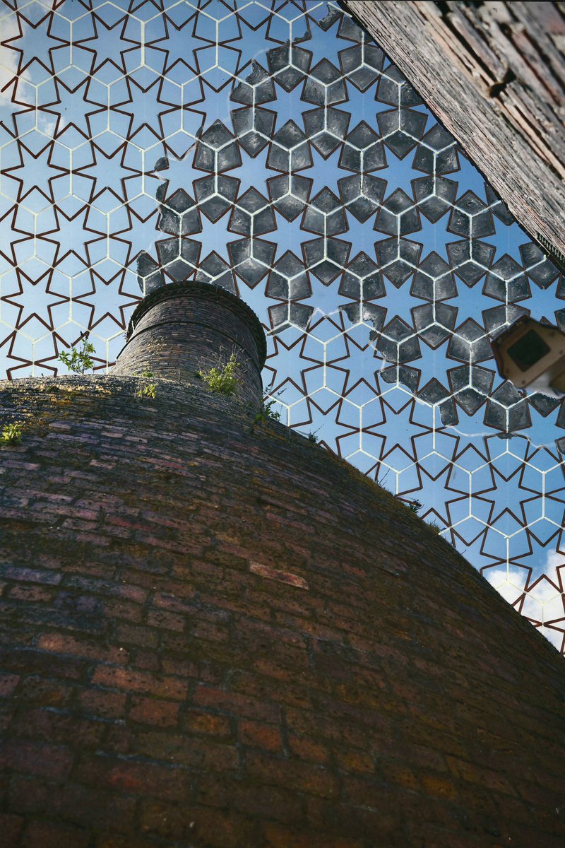 Fiona_Konca's tweet photo. #PerpetuumStoke 

https://t.co/CpCLNgiY3a

#Abstractart #Arthistory #Bottlekiln #Bottleoven #Ceramicindustry #Geometry #Heritage #Industrialheritage #Islamicart #Islamicgeometricpatterns #Islamicpattern #Multicultural #Potteryindustry #Staffordshire #StokeonTrent #ThePotteries https://t.co/U3GW3fiYiz