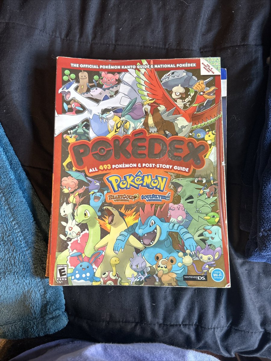 Pokemon HeartGold SoulSilver Pokedex Kanto Guide Official Nintendo DS w/  Poster