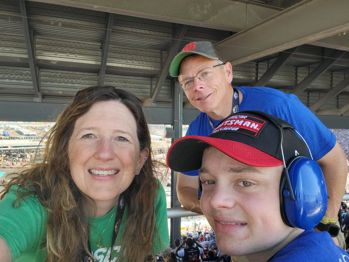 Hockey_NF_Mom's tweet photo. At our seats, now with our headsets on, ready to listen to the @MRNRadio @NASCAR race broadcast with @DGodfatherMoody @JeffStriegle @TheAlexHayden &amp; @TheMikeBagley one last time this season. @phoenixraceway 

#imwithTravis #alwaysracing #MoreNotLess #NASCAR #championship4 https://t.co/lyqK8sObJV