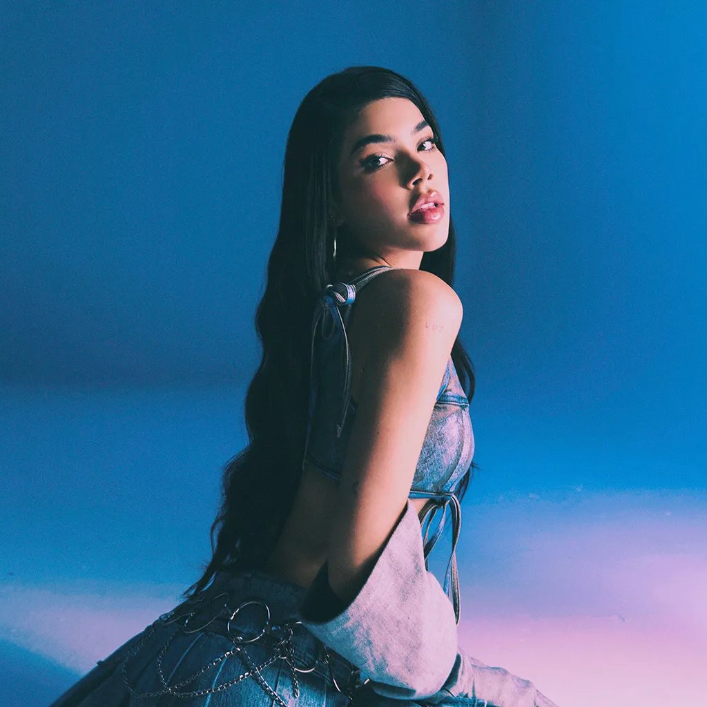 chartdata's tweet photo. #MTVEMEA Best Lat Am North Act Winner: @keniaos https://t.co/1zYYsAM1Zo