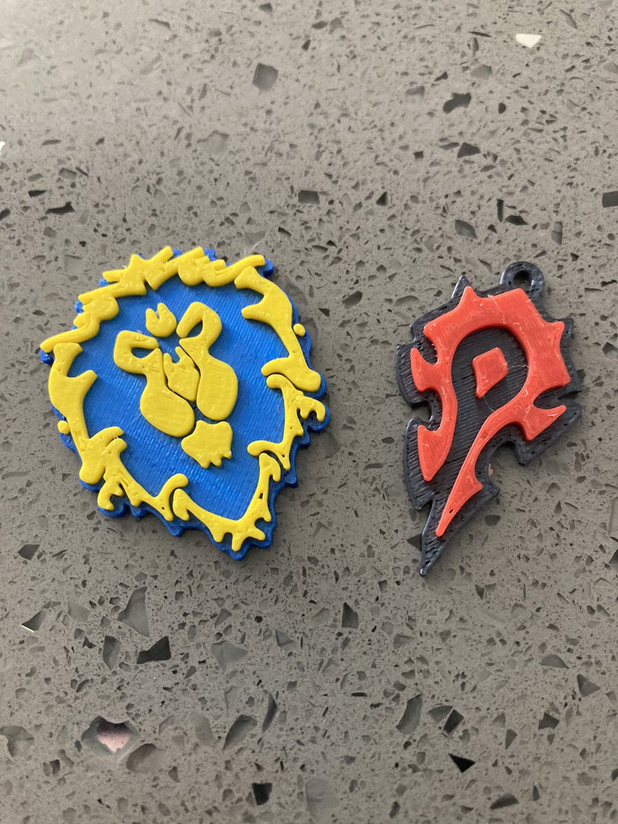 Anna_B_Morgan's tweet image. Things I love about Blizzcon #537- Some random wonderful human handing out homemade items brought to share. Thank you wonderful human❤️