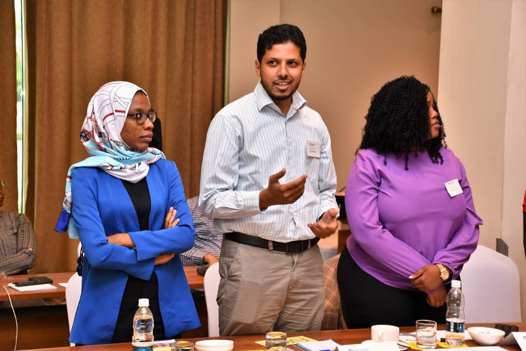 What an invigorating discussion with young leaders from political parties, civil society, and media about the threat of populism to democracy in #Tanzania, #Africa, and the world.
Ahsante @MSSHFoundation @FNF_Tanzania

#ThreatToDemocracy
#MaalimSeifLegacy
#DialogueAndDiplomacy