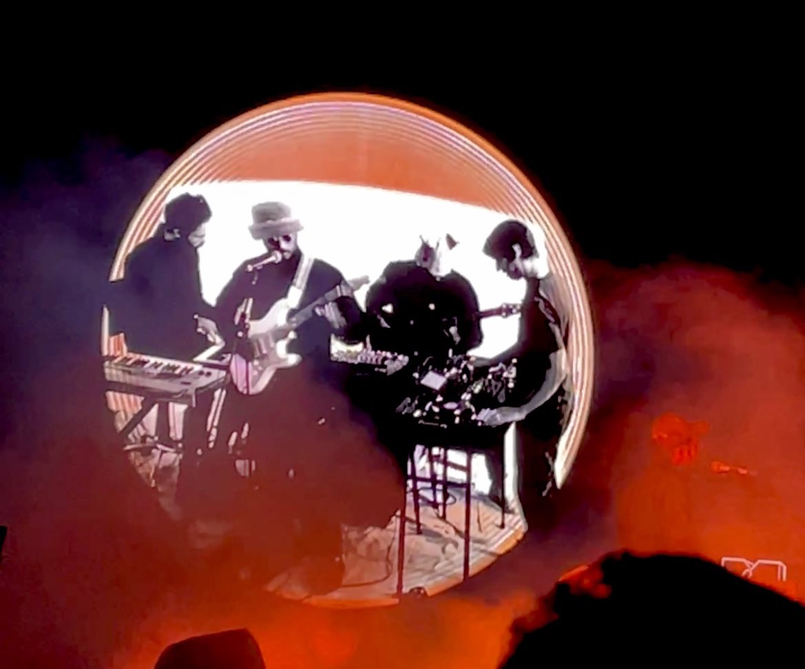 Michel_mts's tweet photo. De las noches más ácidas de mi vida 🍄
Gracias Hipnosis 2023.
#AltinGun #Temples #TheFlamingLips #ToroyMoi https://t.co/mOKuSciZPo