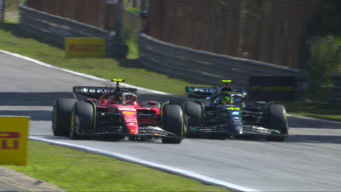 Pole_ondamadrid's tweet photo. #F1 #BrazilGP 🇧🇷🏁
🏆Victoria 17ª del año para 🇳🇱Verstappen, incontestable.
2º🇬🇧Norris, brillante 2ª posición.
🟢🪄3º🇪🇸Alonso, 🐐podio de leyenda tras épica batalla con un gran Checo Perez.
🔴🌶️6º🇪🇸Sainz, sólida carrera del Madrileño superando a los Mercedes ante un Ferrari👏 https://t.co/8PzWJeHraW