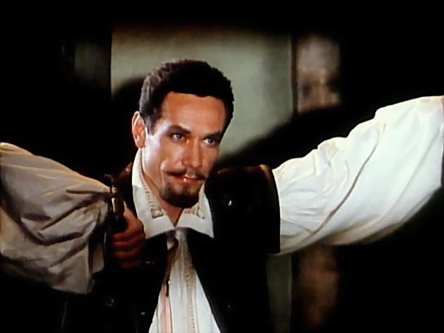 izzyhandscoping's tweet image. post 4 characters you relate to and let ppl assume things about you