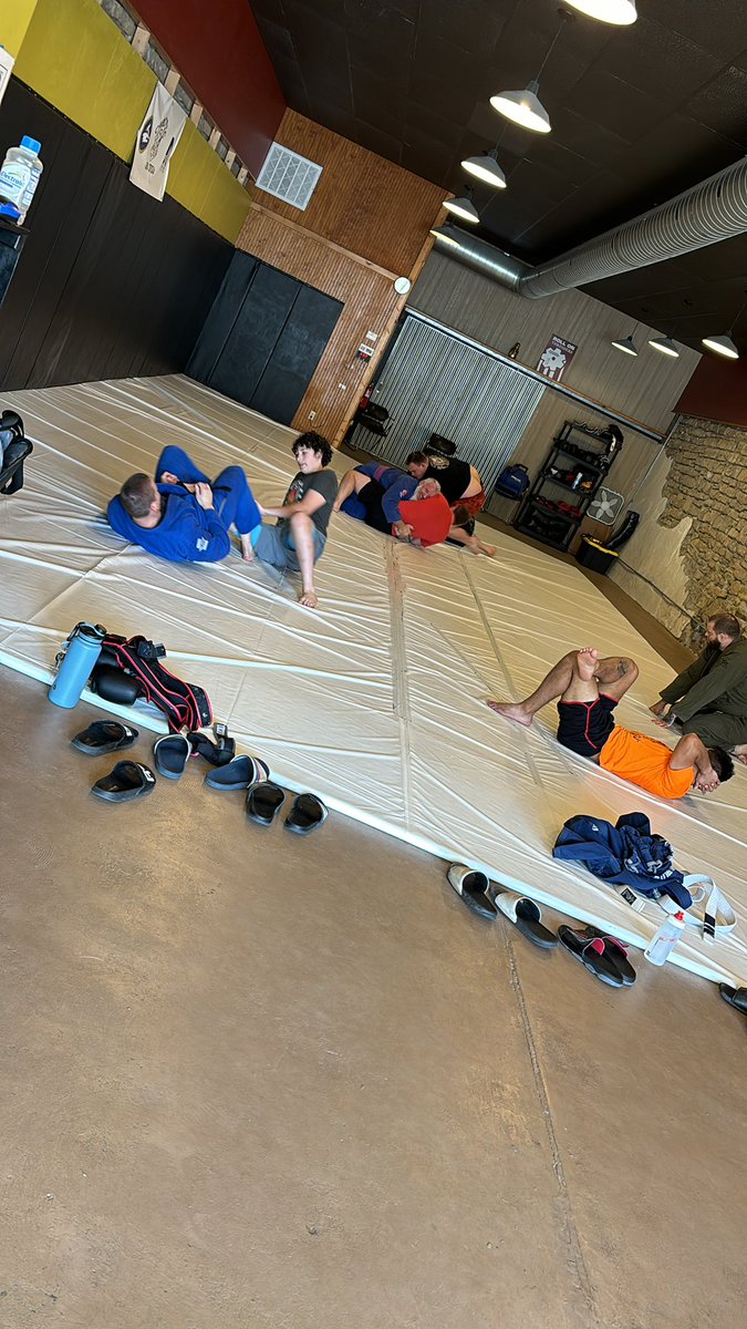 born_to_be_brad's tweet image. Sunday is for open mat at Chaotic Jiu Jitsu. #bjj #openmat #villageidiot #maladjustedandbusted