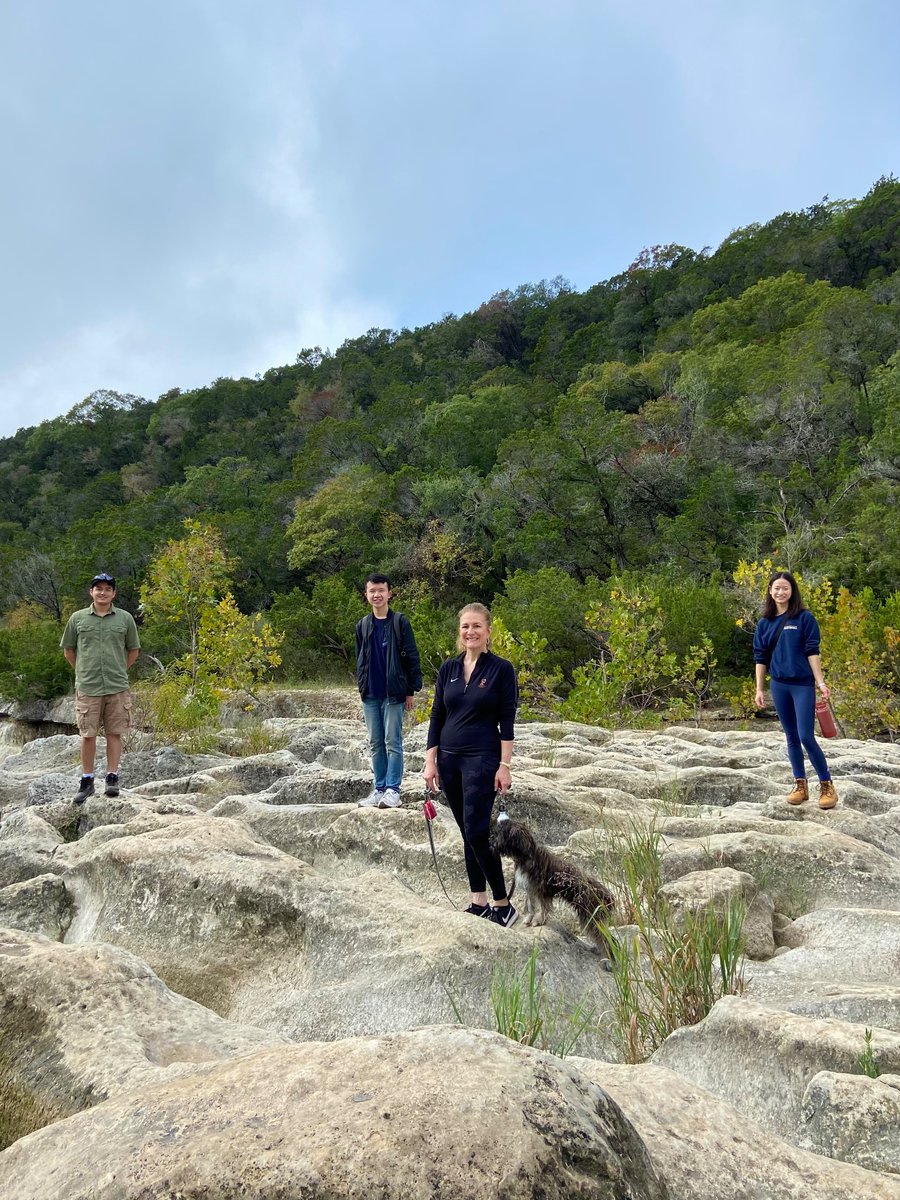 HalderAlaka's tweet photo. 🥾Hiked Twin Falls and Sculpture Falls with @PCofAustin friends today! 

🌸 Austin autumns are great. Good temperatures. Trails lined with daisies, asters, beautyberries 

🐯 On Sat Dec 02, we’re doing River Place (one of my favorite Austin trails):

https://t.co/bWutZT9rBw https://t.co/P8c3UmvHVS