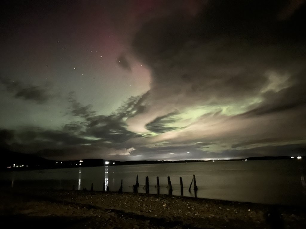 A stunning display of the aurora borealis over the Solway from Carsethorn this evening. I’ve never seen them so clear in 35 years. #northernlights #solwaycoast #dumfries #carsethorn