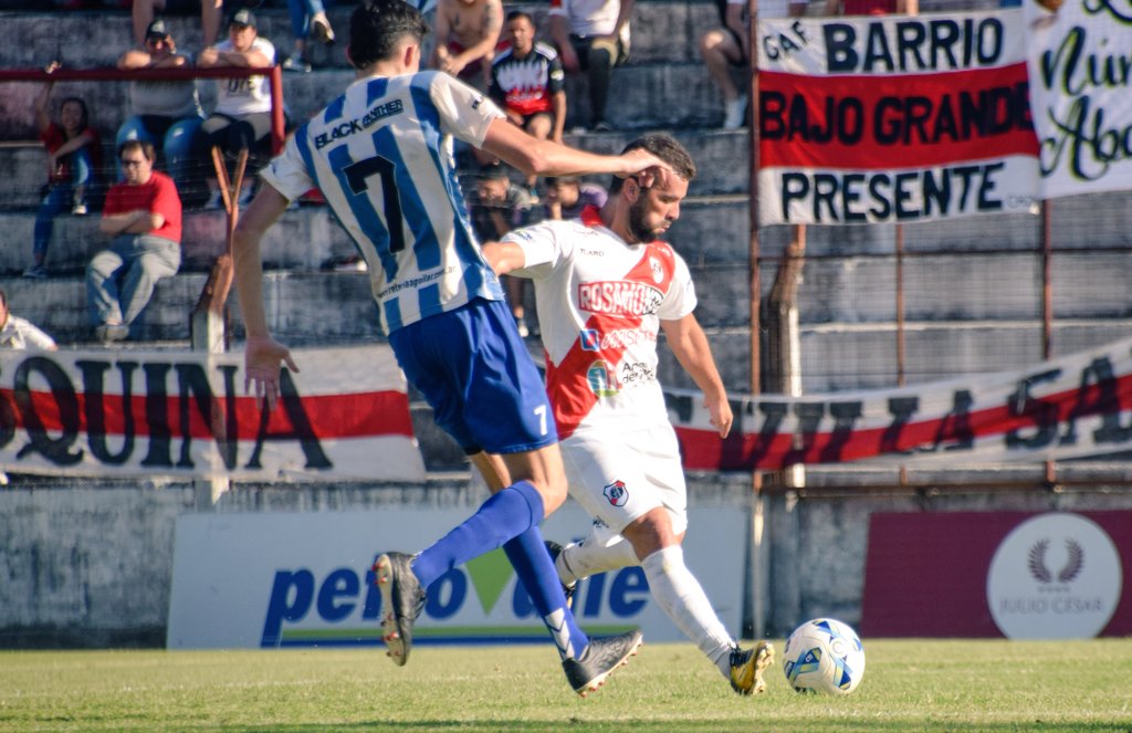 Final del primer tiempo en Villa Sarita

#Guaraní 0 - 0 Nacional 
.
.
#VamosFranja
#SomosMisiones