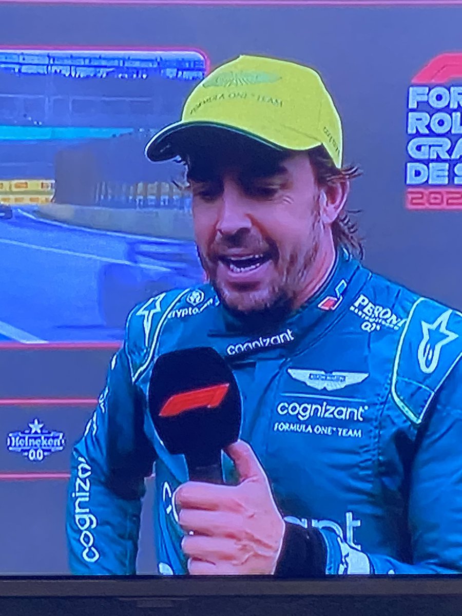 Papi_Ruky's tweet photo. Este tipo es brutal @alo_oficial @F1 vaya carrera, contra un @SChecoPerez  que es un corredor impresionante. ✨ https://t.co/0XvobbJL5e