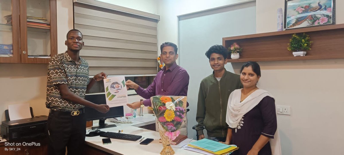 OchanSanto's tweet photo. I received the best Reception from Nanasaheb Jadhav Director for Centre for Development of Advance Technology (CDAT) an IT Software Solutions Company and a Global Kisan Market. 

Creation of Website for the Association and also giving the Students Internships opportunities
Set https://t.co/1L8UNDbEGi