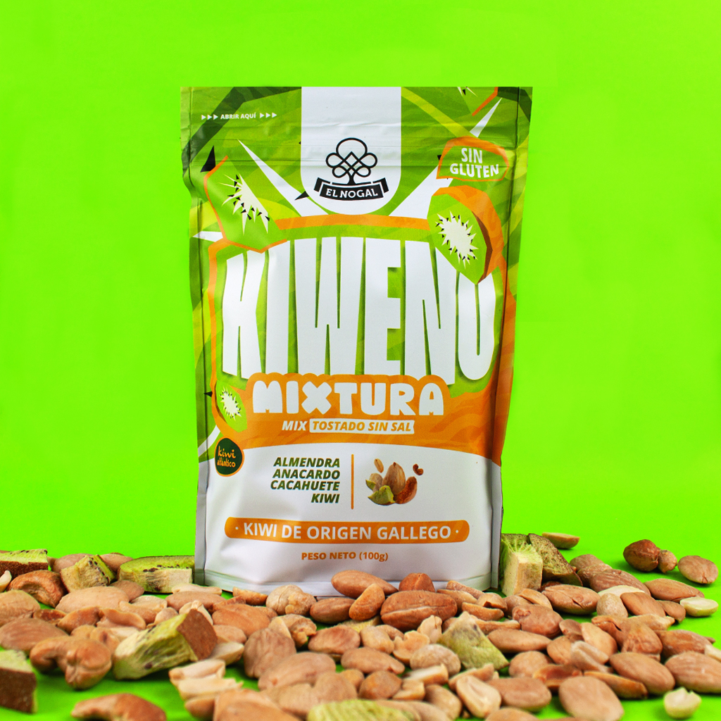 KiwiAtlantico's tweet photo. No estáis alucinando, no: lo que veis en la imagen es 100% real. Kiwi Atlántico ha colaborado con @elnogal para la creación de este productazo. KIWENO hace honor a su nombre porque además de ser súper saludable está delicioso
#kiwiatlantico #kiweno #elnogal #frutossecos https://t.co/AP7n5naXE5