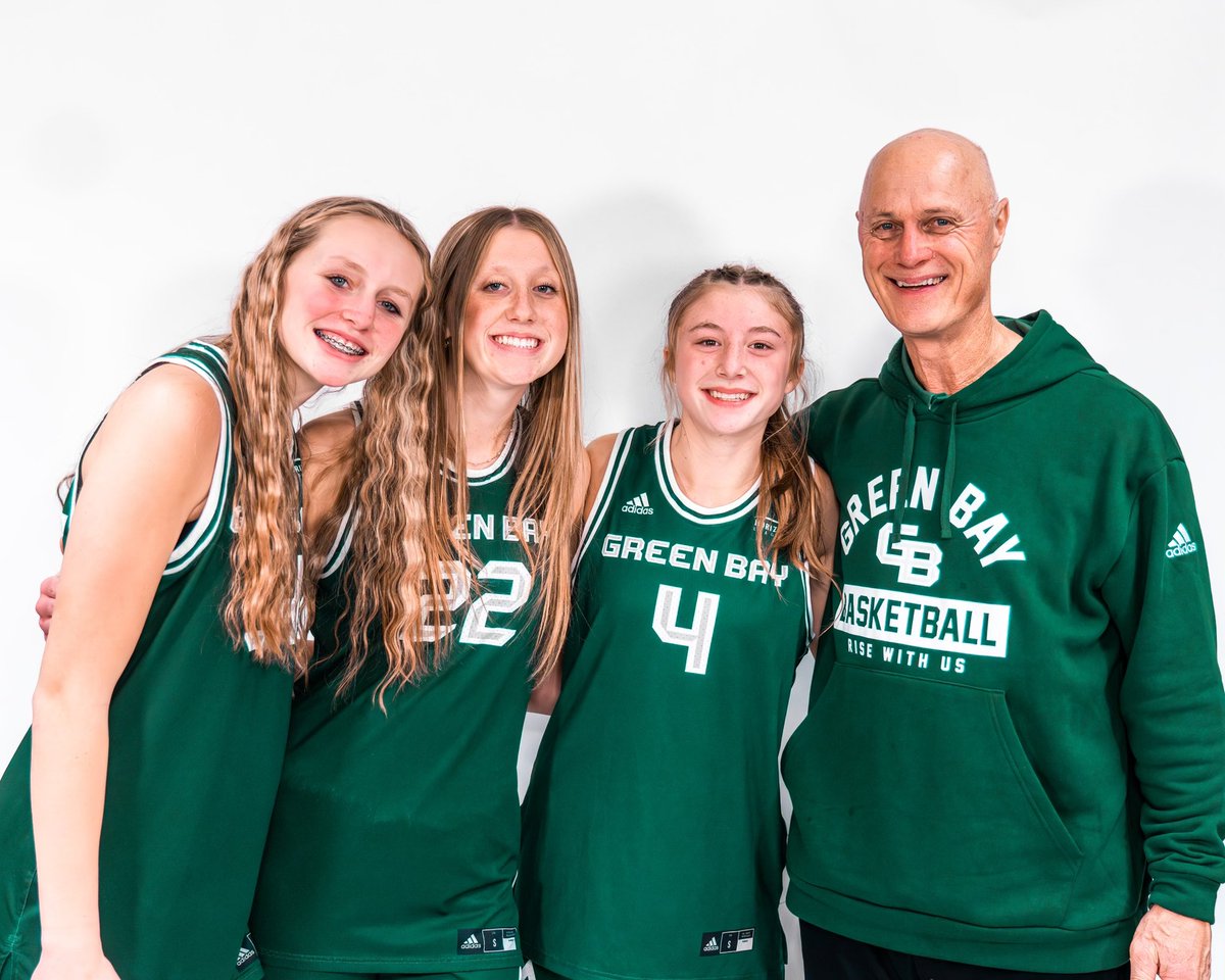 After a great visit to @gbphoenixwbb i’m excited to say that I have received an offer from Coach Borseth to continue my academic and athletic career! Thank you to all the coaching staff for this amazing opportunity!💚🤍 @sarahbronk @meganvogel @prbowlin Coach Pingel!