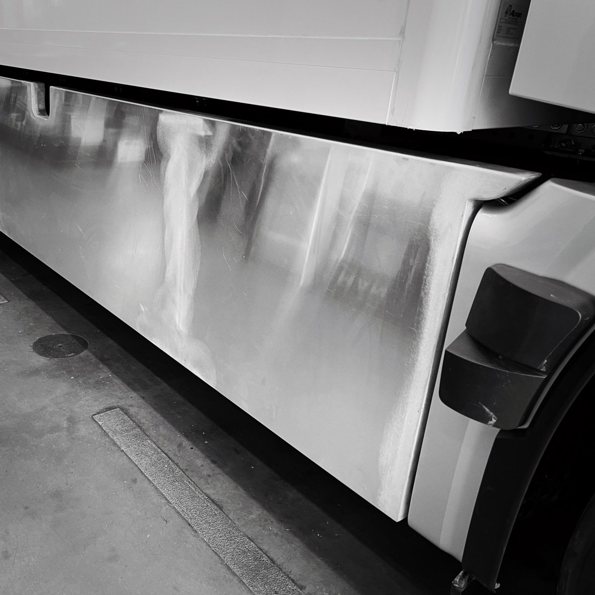 SNEAKPREVIEW MAN Truck nummer 2!

De vakmannen van Roordink Carrosserie zijn echt fantastisch goed bezig😍👌🏽🚚.

#roordink #transport #opleidingen #opleideninstijl #mantrucks #mooiedingenmaken #itsallaboutthedetails #itsallaboutpassion #geenhalvemaatregelen #trots #dankbaar